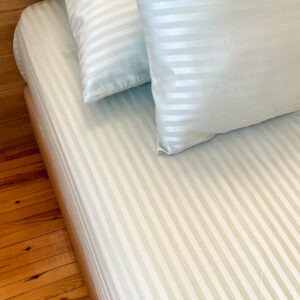 Alternative view of Satin Duvet Cover Mint